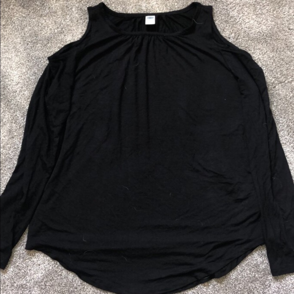 Shoulderless long sleeve top
